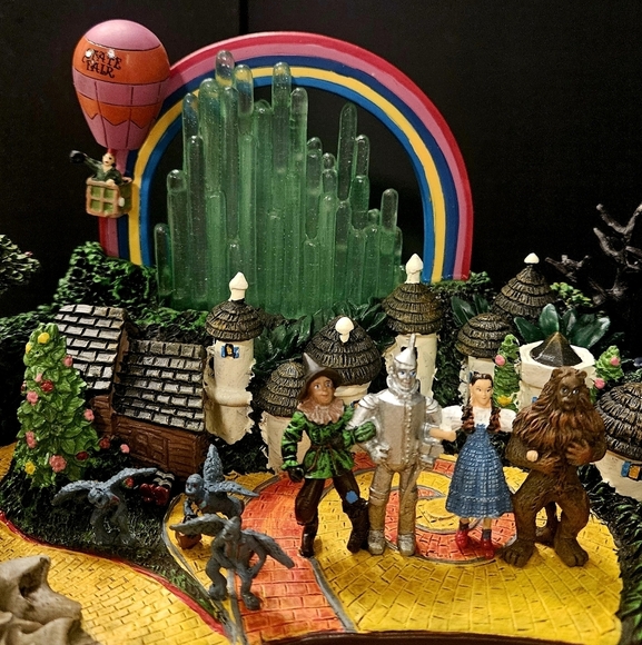 "Follow the Yellow Brick Road" Collectible Sculpture by Hawthorne Village - Picture 8 of 10